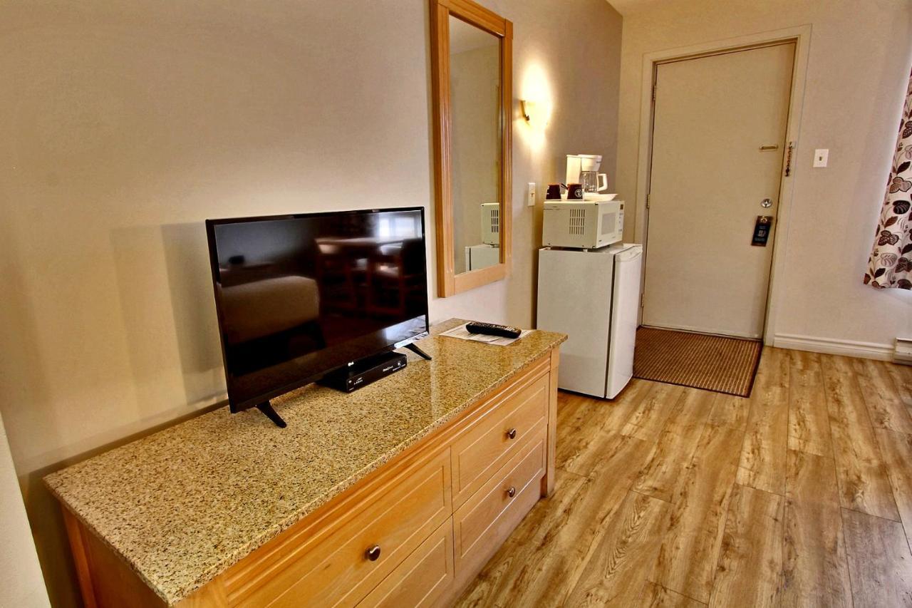 Hotel-Motel La Difference Sainte-Marie Bagian luar foto