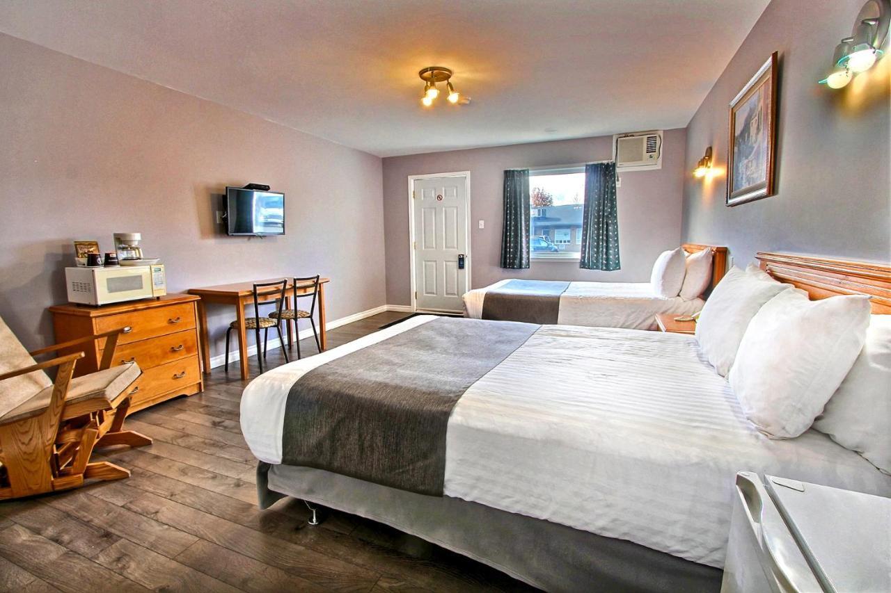 Hotel-Motel La Difference Sainte-Marie Bagian luar foto