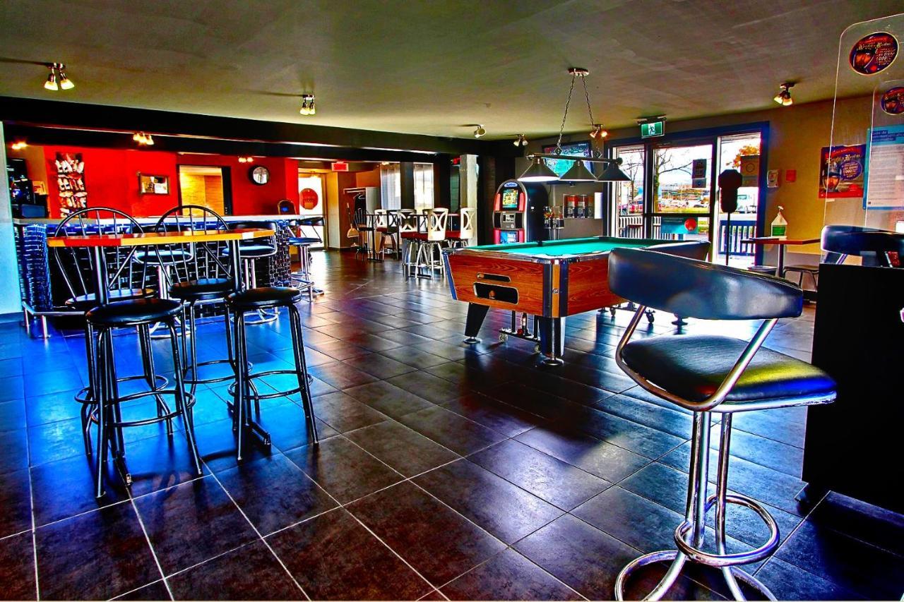 Hotel-Motel La Difference Sainte-Marie Bagian luar foto