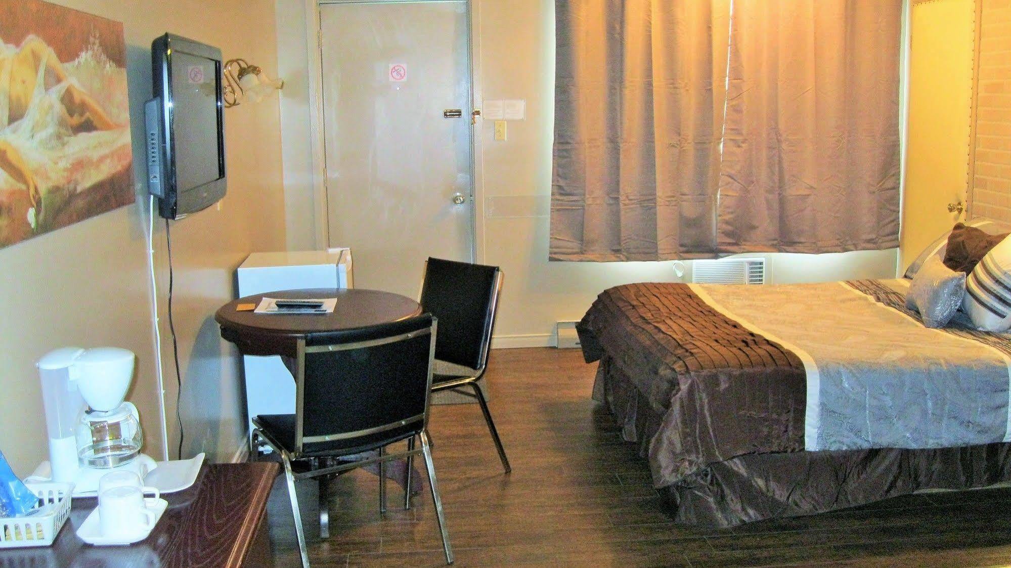 Hotel-Motel La Difference Sainte-Marie Bagian luar foto